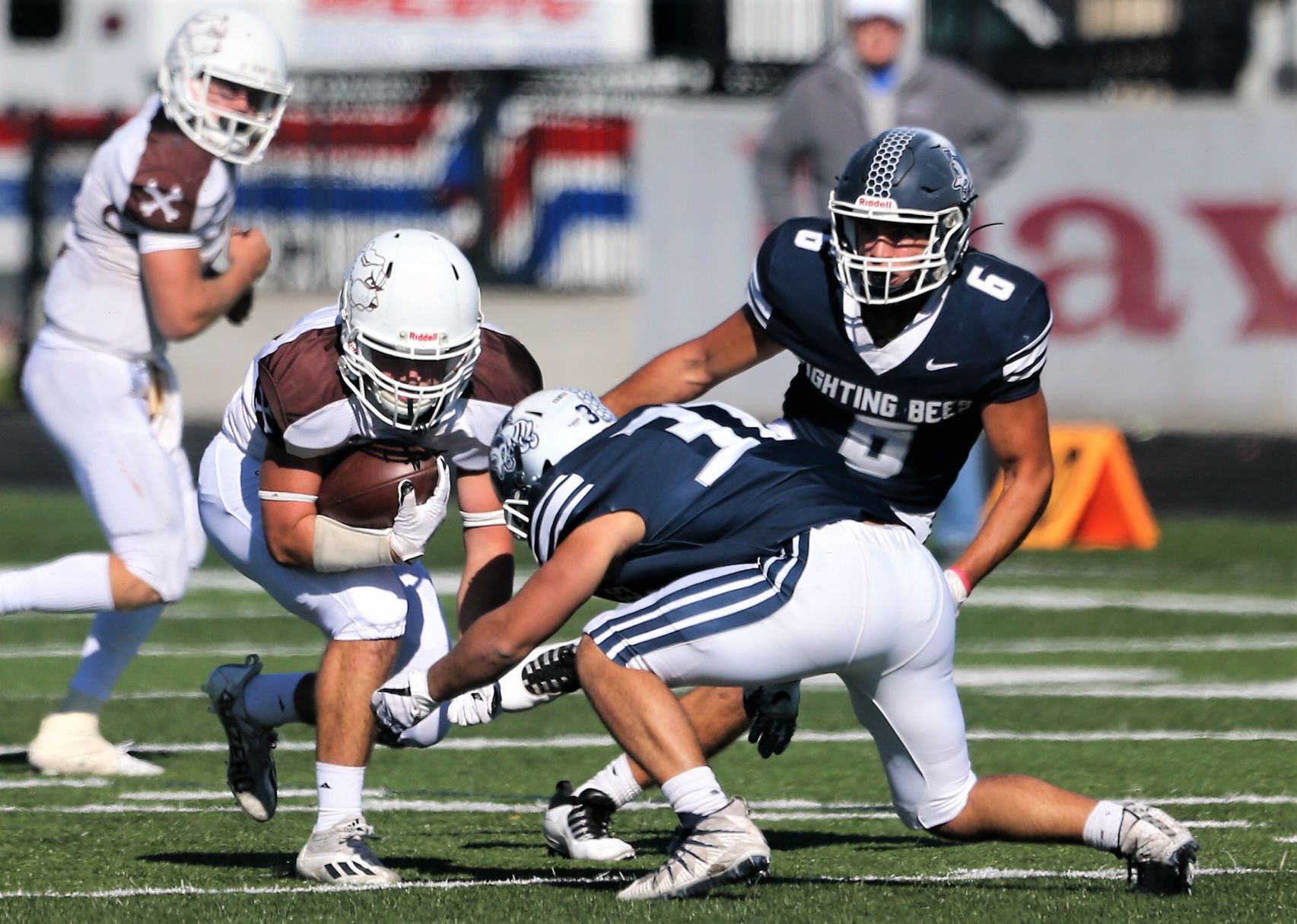 102321-qc-spt-ambrose fball33.jpg
